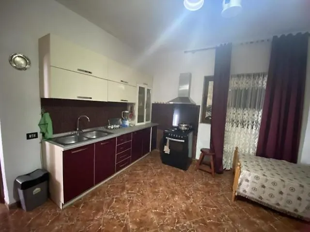 Kledi Apartment فلورا